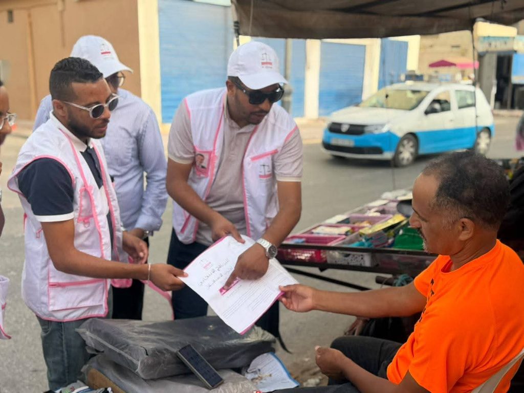 شبيبة حزب الاستقلال بالداخلة تنزل إلى الميدان لشرح البرنامج الانتخابي للتواصل المباشر مع المواطنين